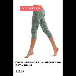 Hands to Hearts Cropped Leggings